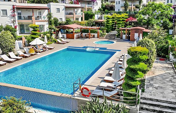 Holiday homes with shared pools